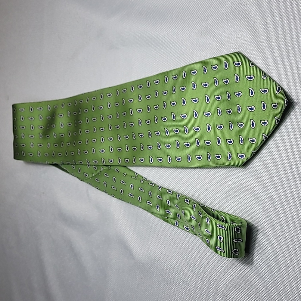Hunt Club Italian Green paisley silk tie NWOT